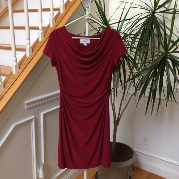 NWT draped front dress ruched sides red wine 6 - Picture 2 of 6